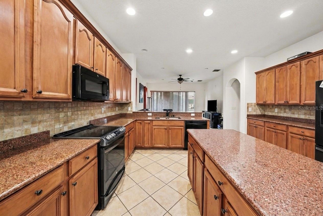 DEERFIELD LAKES - Residential