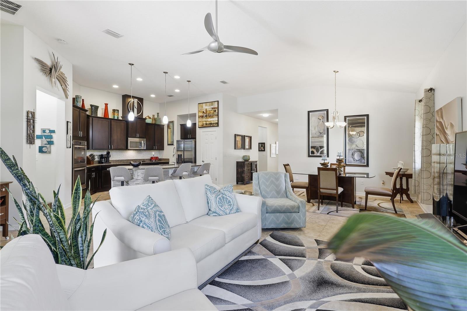 GRAND LNDGS PH 01 - Residential