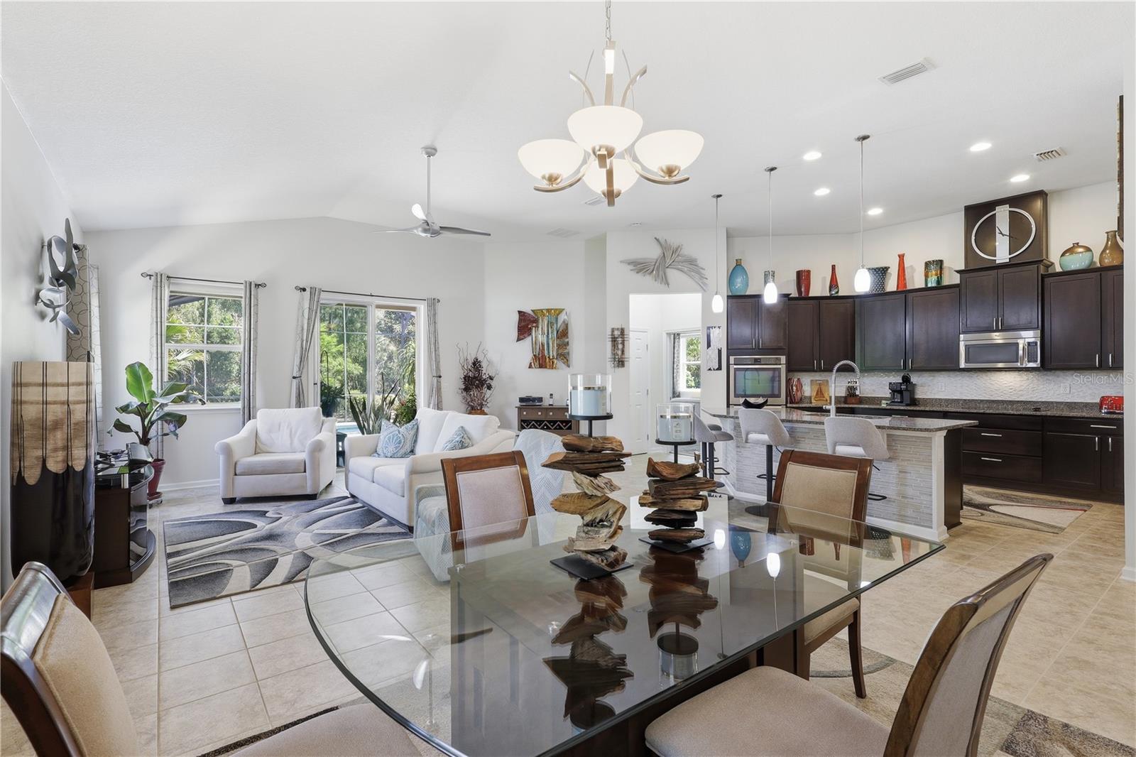 GRAND LNDGS PH 01 - Residential