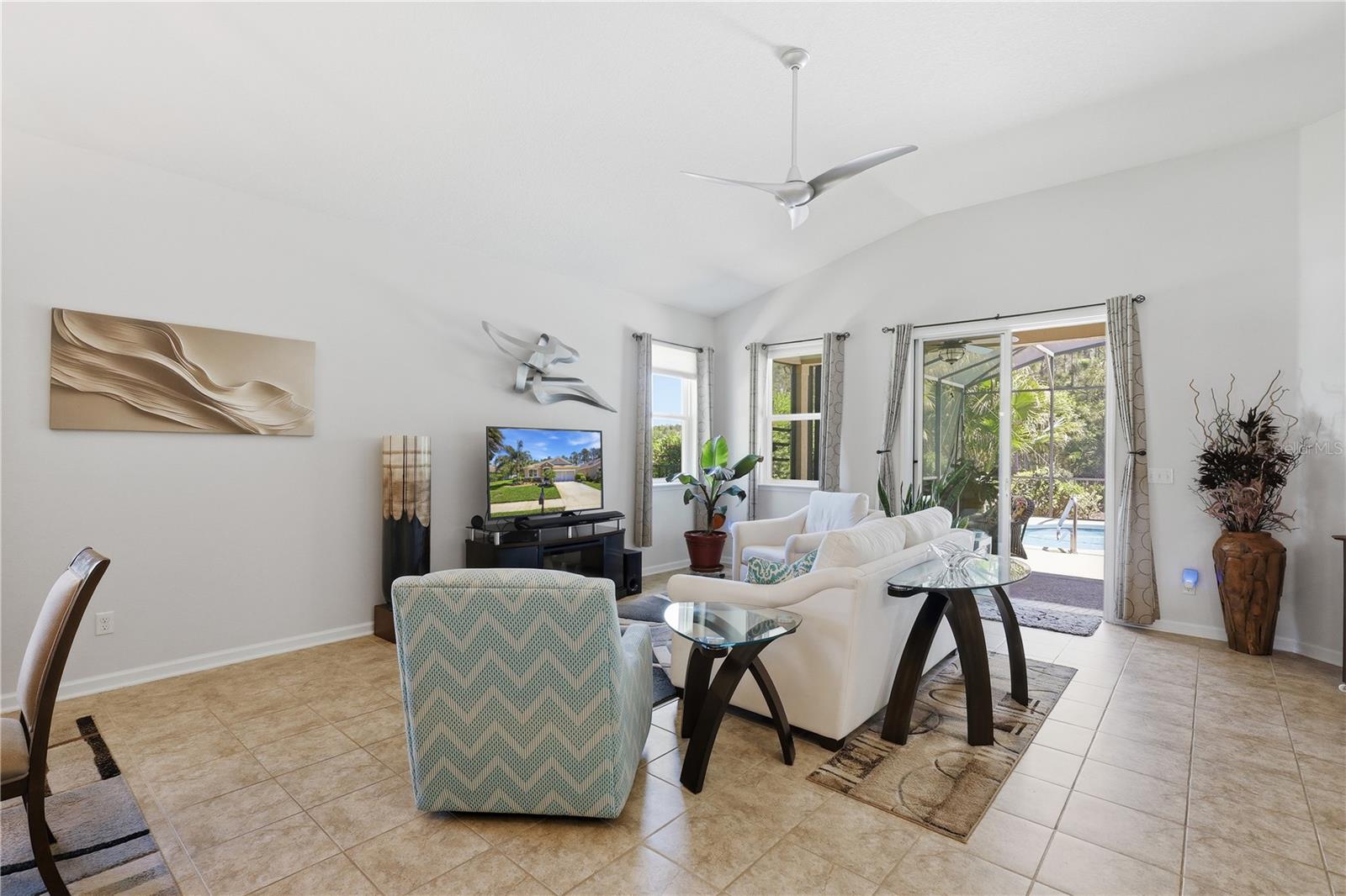 GRAND LNDGS PH 01 - Residential