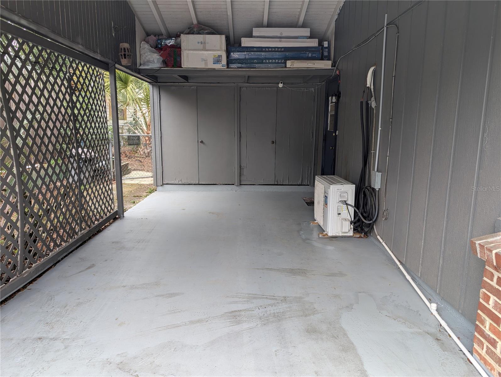 2256 W GREENWAY PLACE