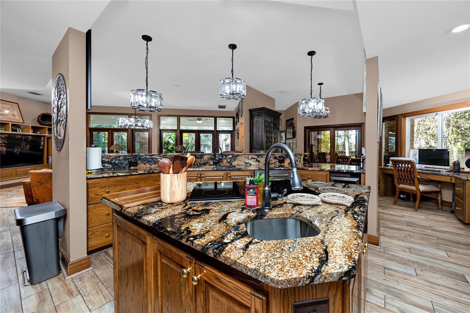 GOLF VIEW ESTATES - Residential