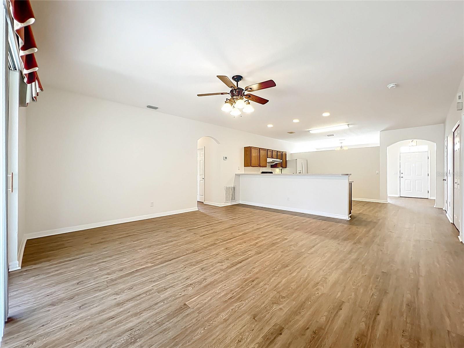 BARRINGTON PH 02 - Residential Lease