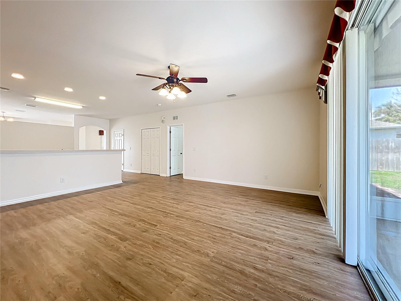 BARRINGTON PH 02 - Residential Lease