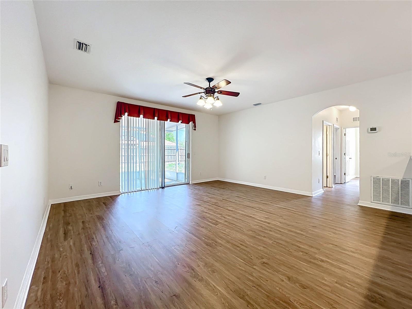 BARRINGTON PH 02 - Residential Lease