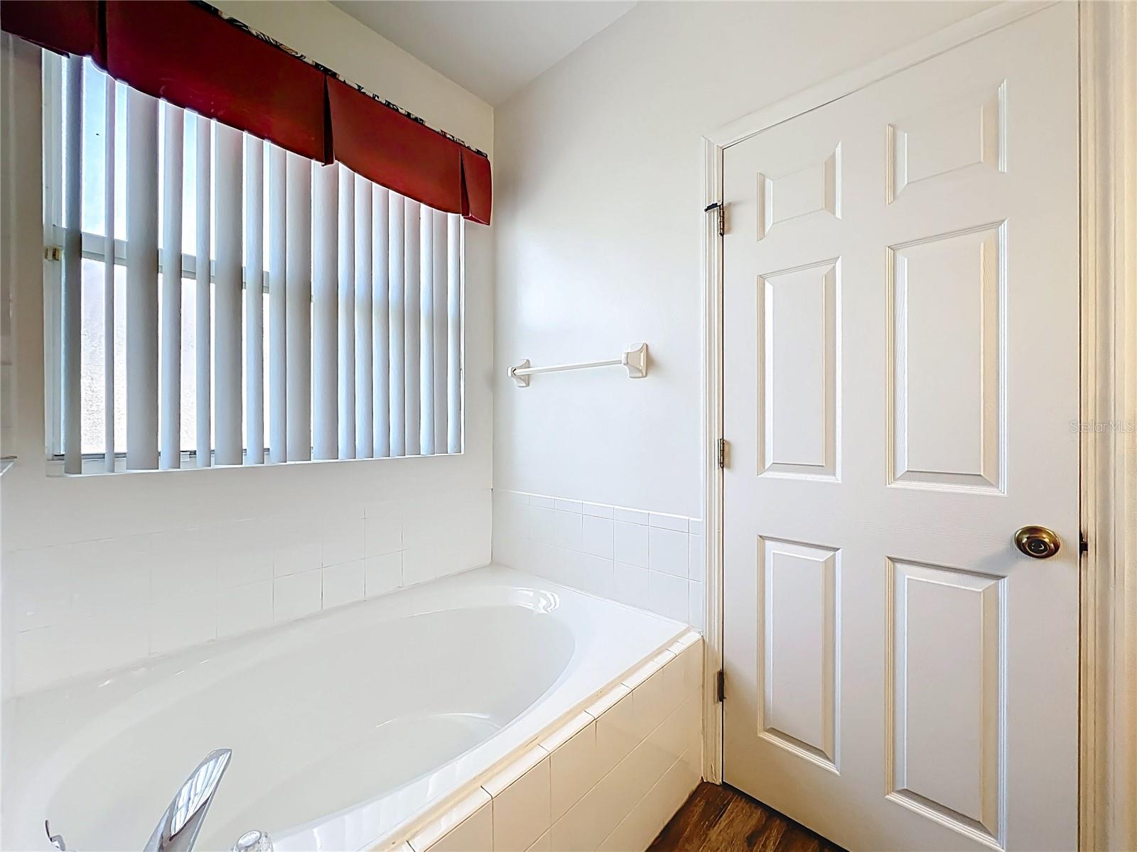 BARRINGTON PH 02 - Residential Lease