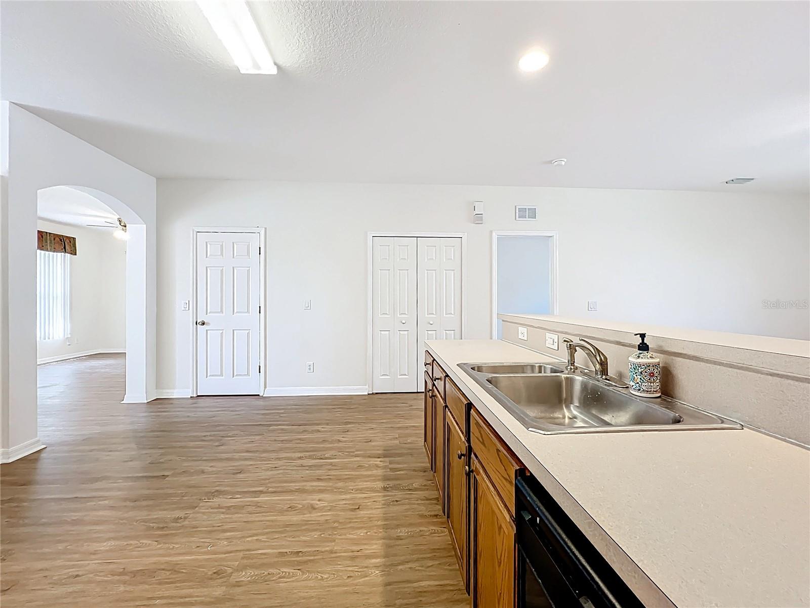 BARRINGTON PH 02 - Residential Lease