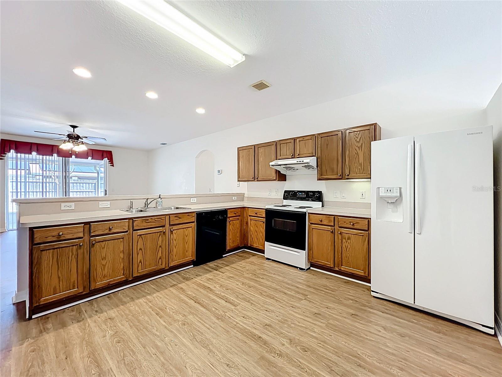 BARRINGTON PH 02 - Residential Lease