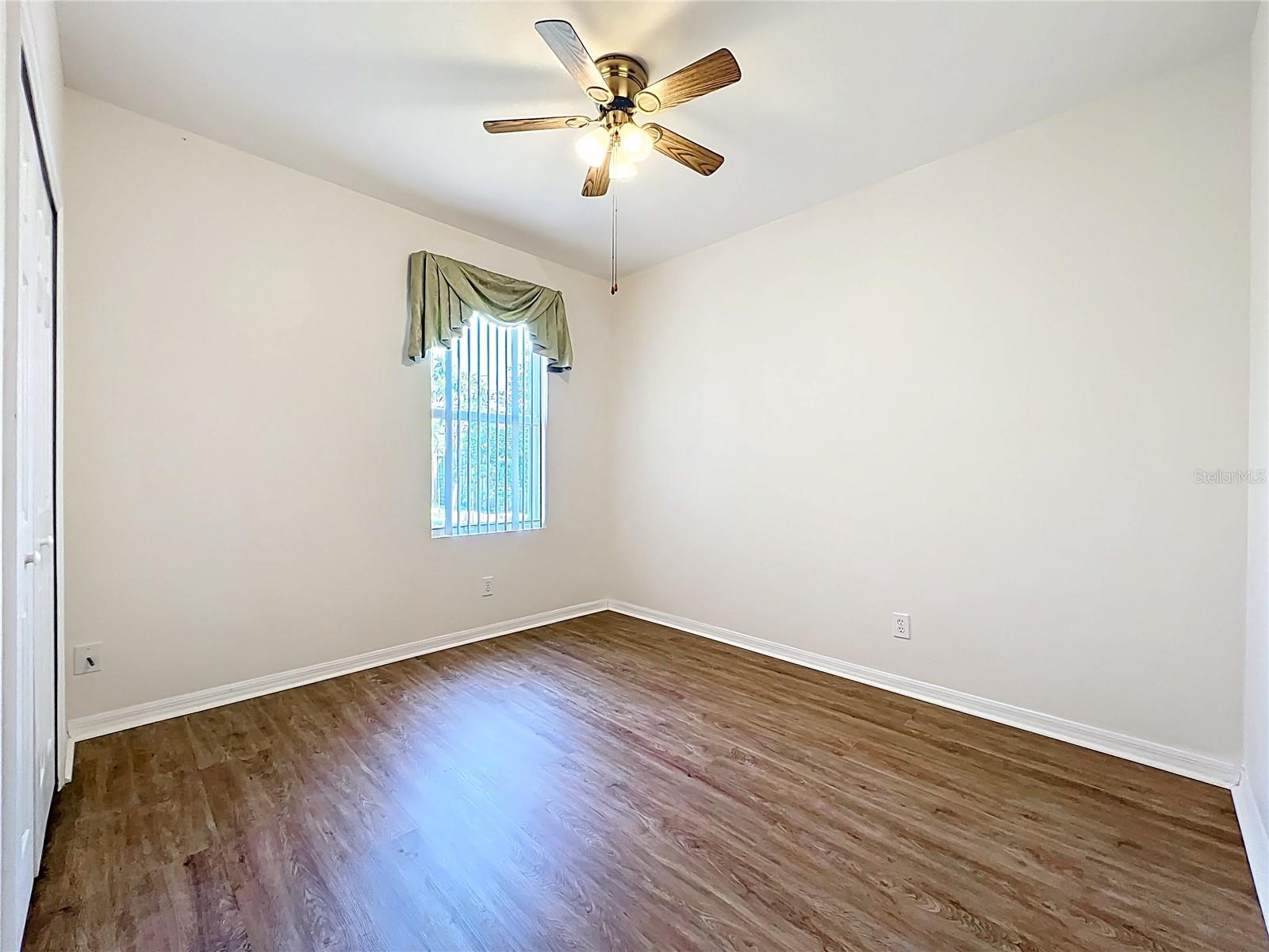 BARRINGTON PH 02 - Residential Lease