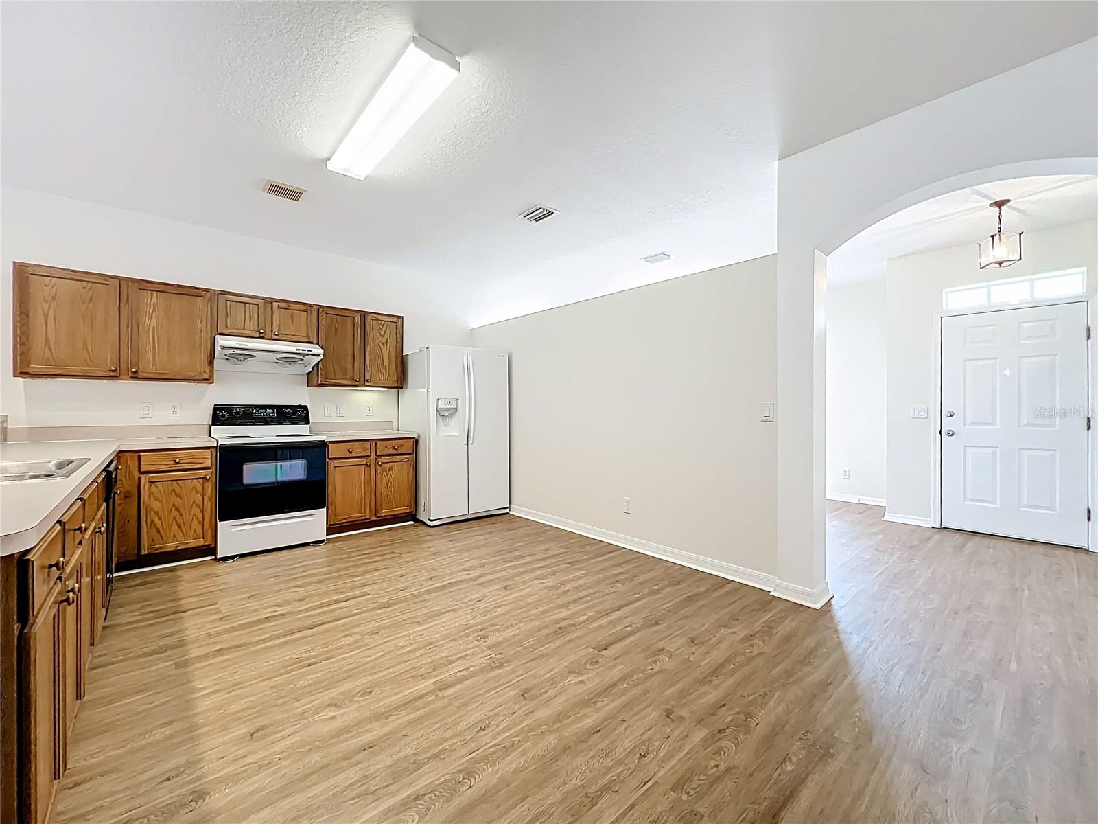 BARRINGTON PH 02 - Residential Lease