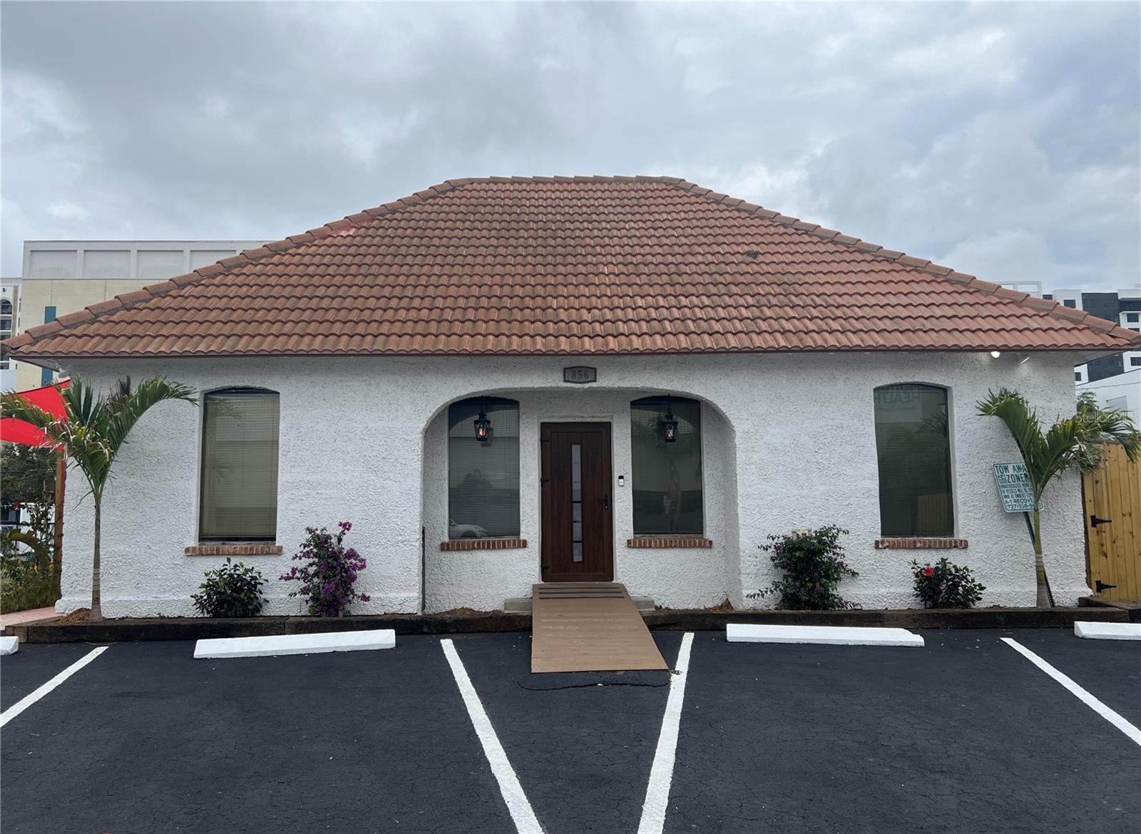 Exciting development potential at this versatile commercial property at 856 2nd Ave N, Saint Petersburg, FL 33701. Featuring a spacious layout with ample natural light, this property is adaptable to a variety of business needs and can serve as a single family home in downtown with a huge lot next door. Its prime location offers excellent visibility and accessibility, making it a strategic choice for entrepreneurs. Whether you're looking to start a new venture or expand an existing one, this property provides a promising opportunity in a bustling area.