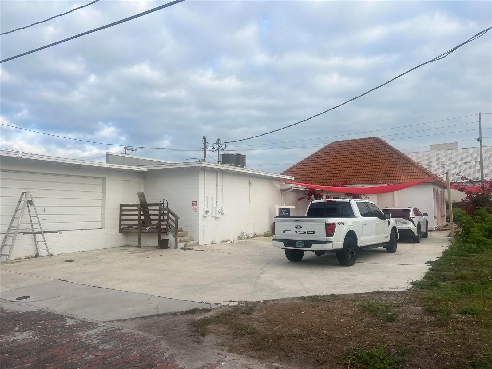 LAKE SIDE SUB - Residential