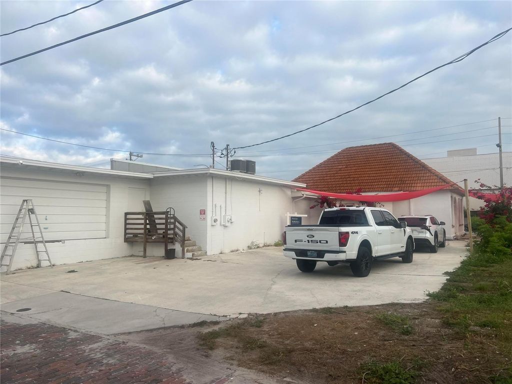 Photo of 856 2nd Avenue N, St Petersburg, FL 33701 (MLS # O6356925)