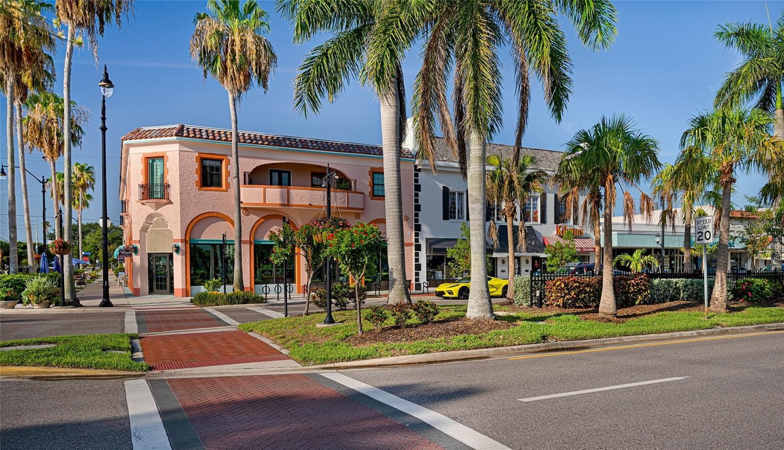 VENICE GARDENS - Residential