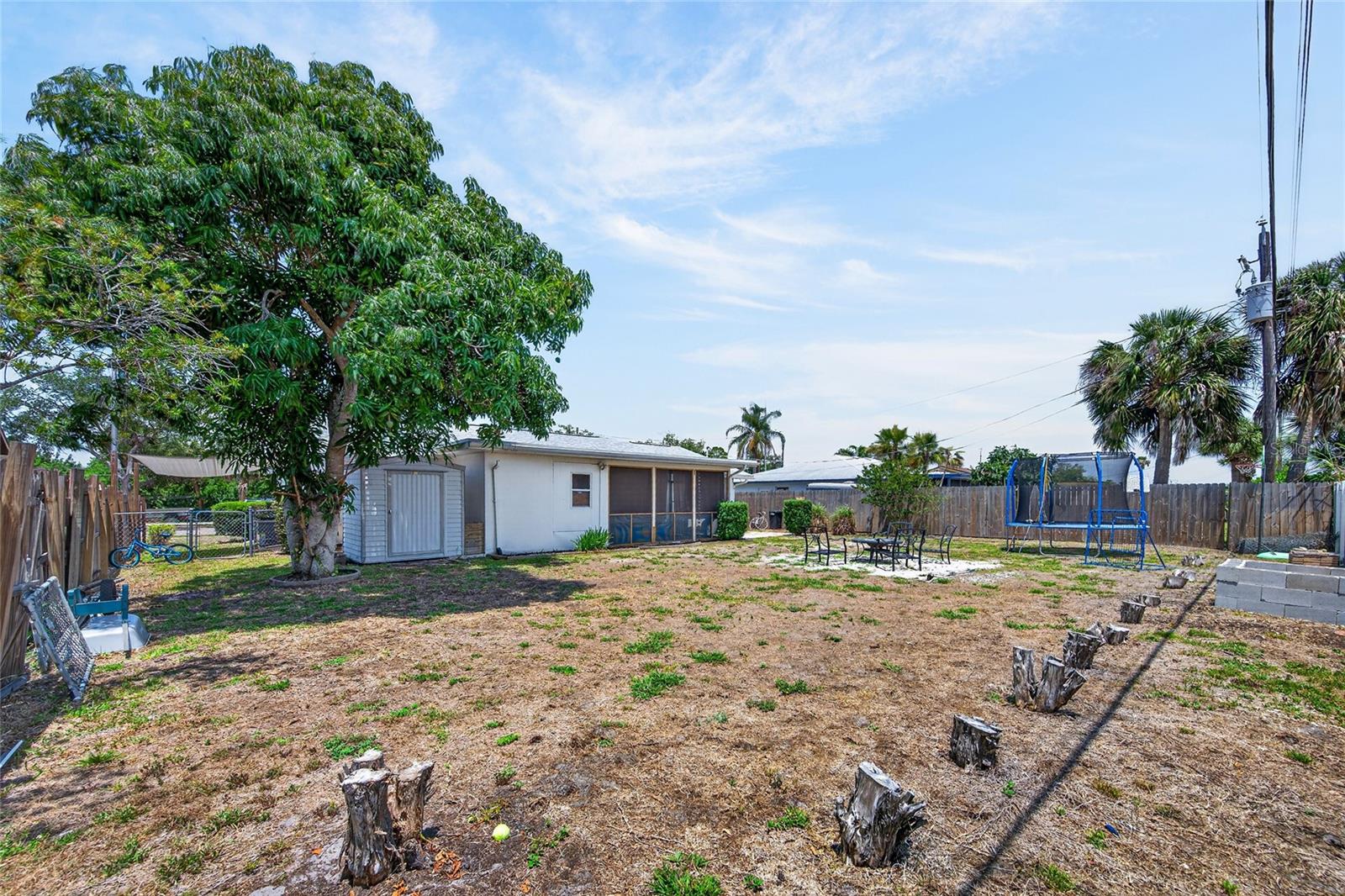 VENICE GARDENS - Residential
