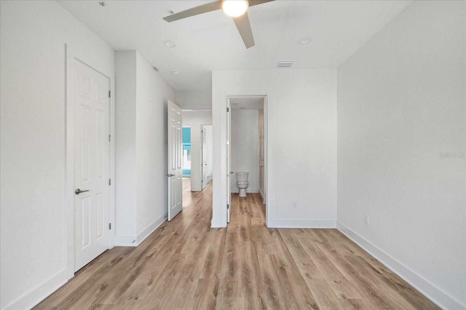 AZUL TWNHMS CONDO - Residential