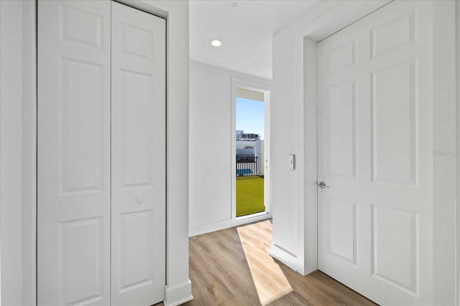 AZUL TWNHMS CONDO - Residential