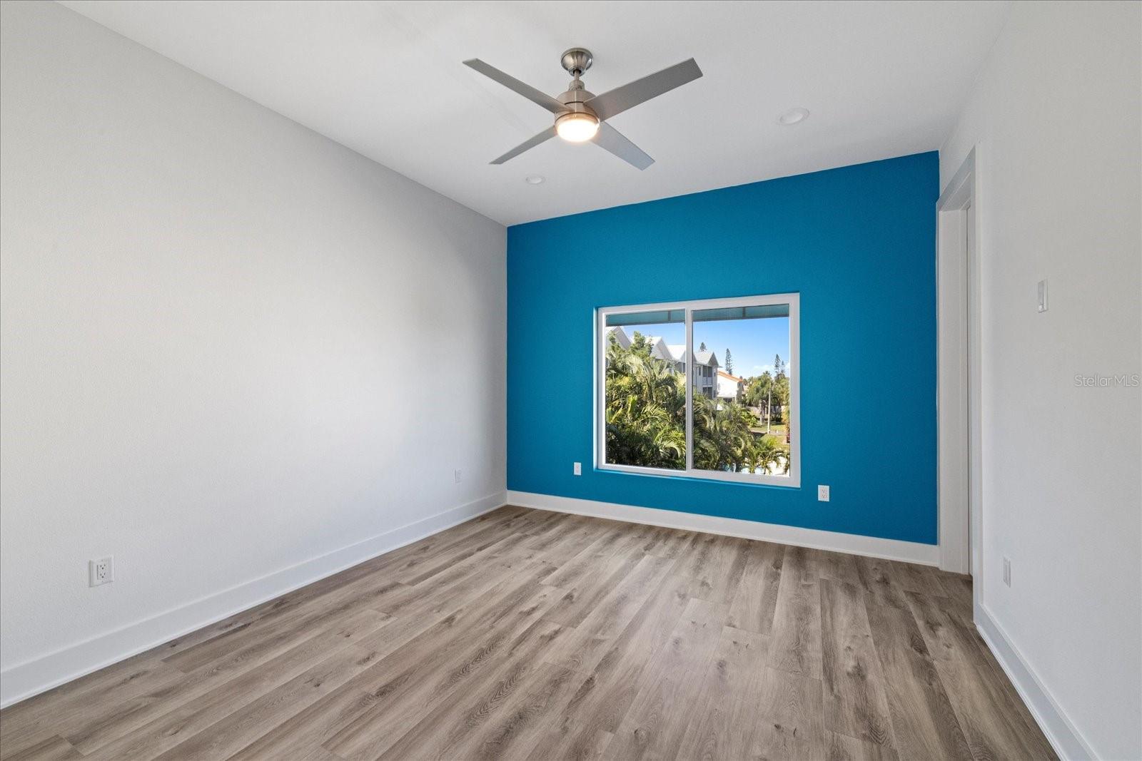 AZUL TWNHMS CONDO - Residential