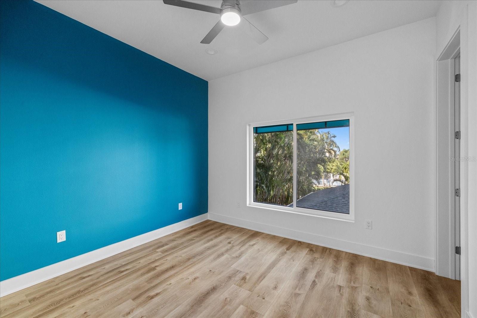 AZUL TWNHMS CONDO - Residential