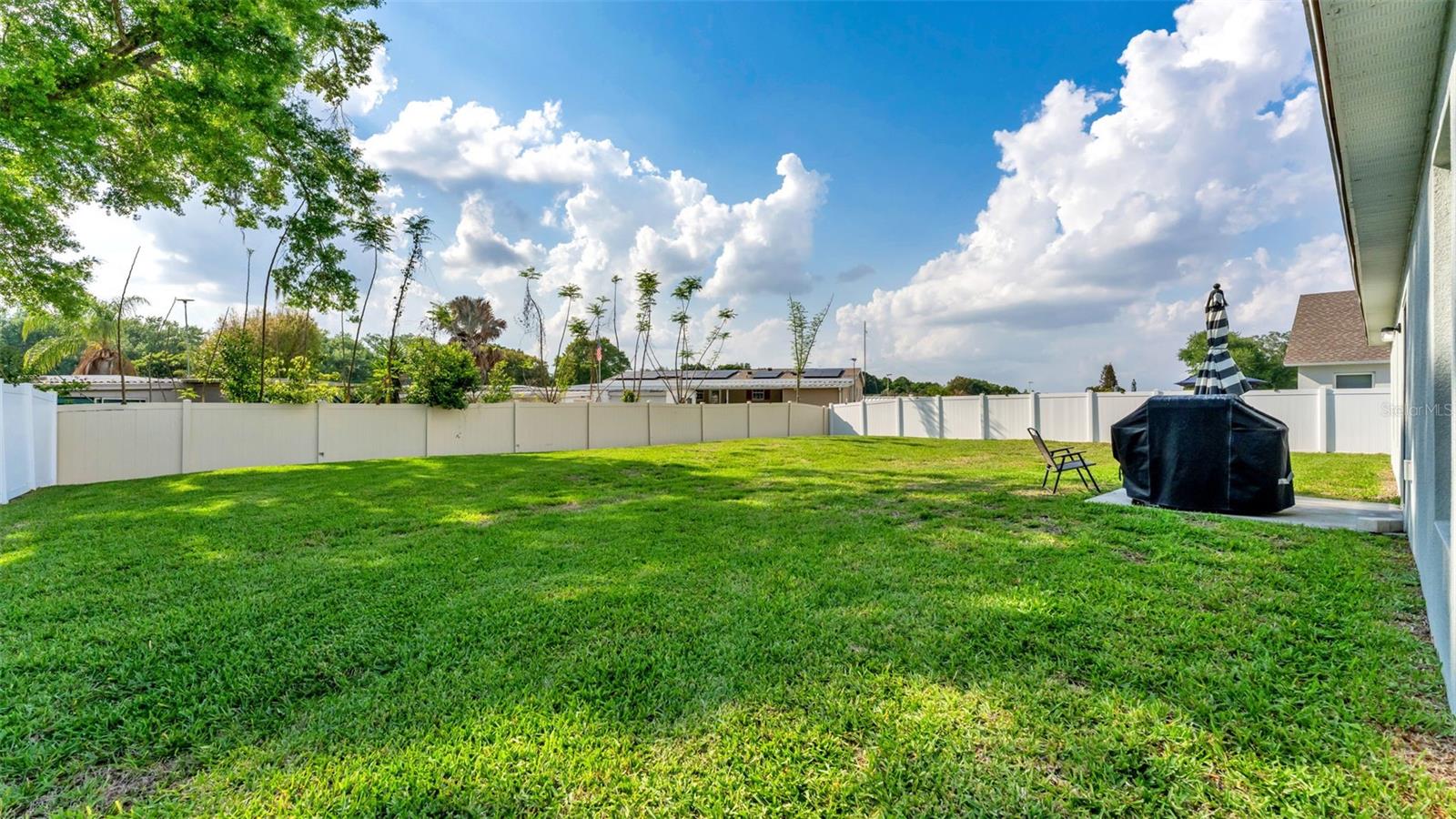 LAKE ARIANA ESTATES - Residential