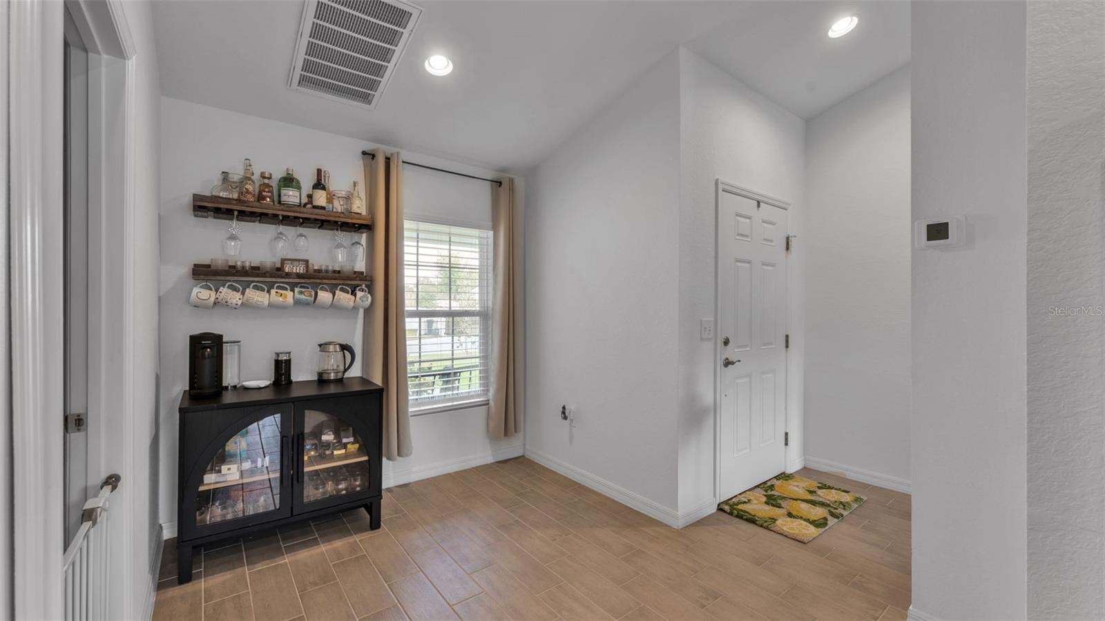 LAKE ARIANA ESTATES - Residential