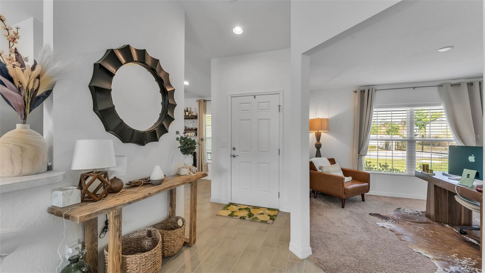 LAKE ARIANA ESTATES - Residential