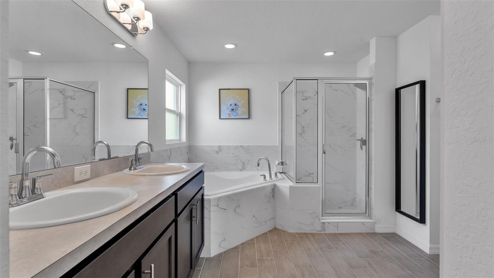 LAKE ARIANA ESTATES - Residential