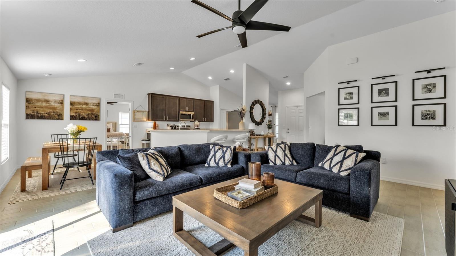 LAKE ARIANA ESTATES - Residential