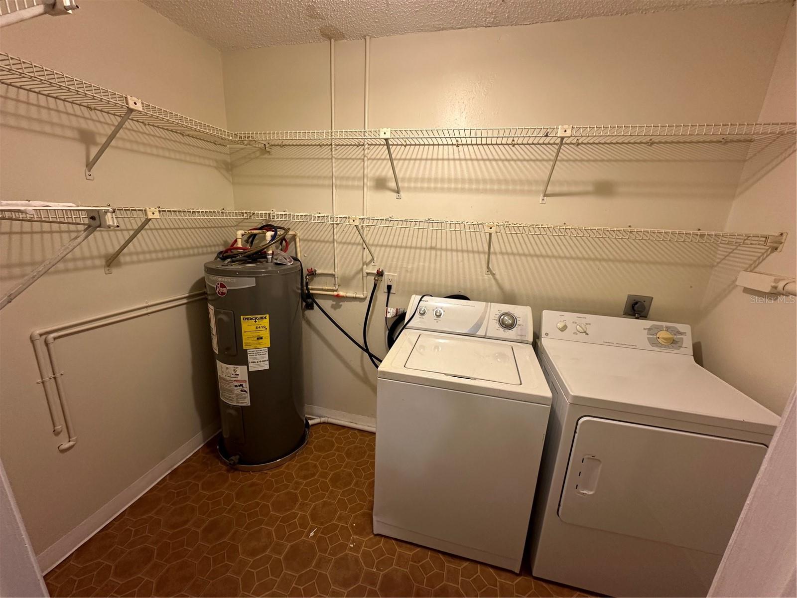 VILLA ROAD SUB - Residential Lease