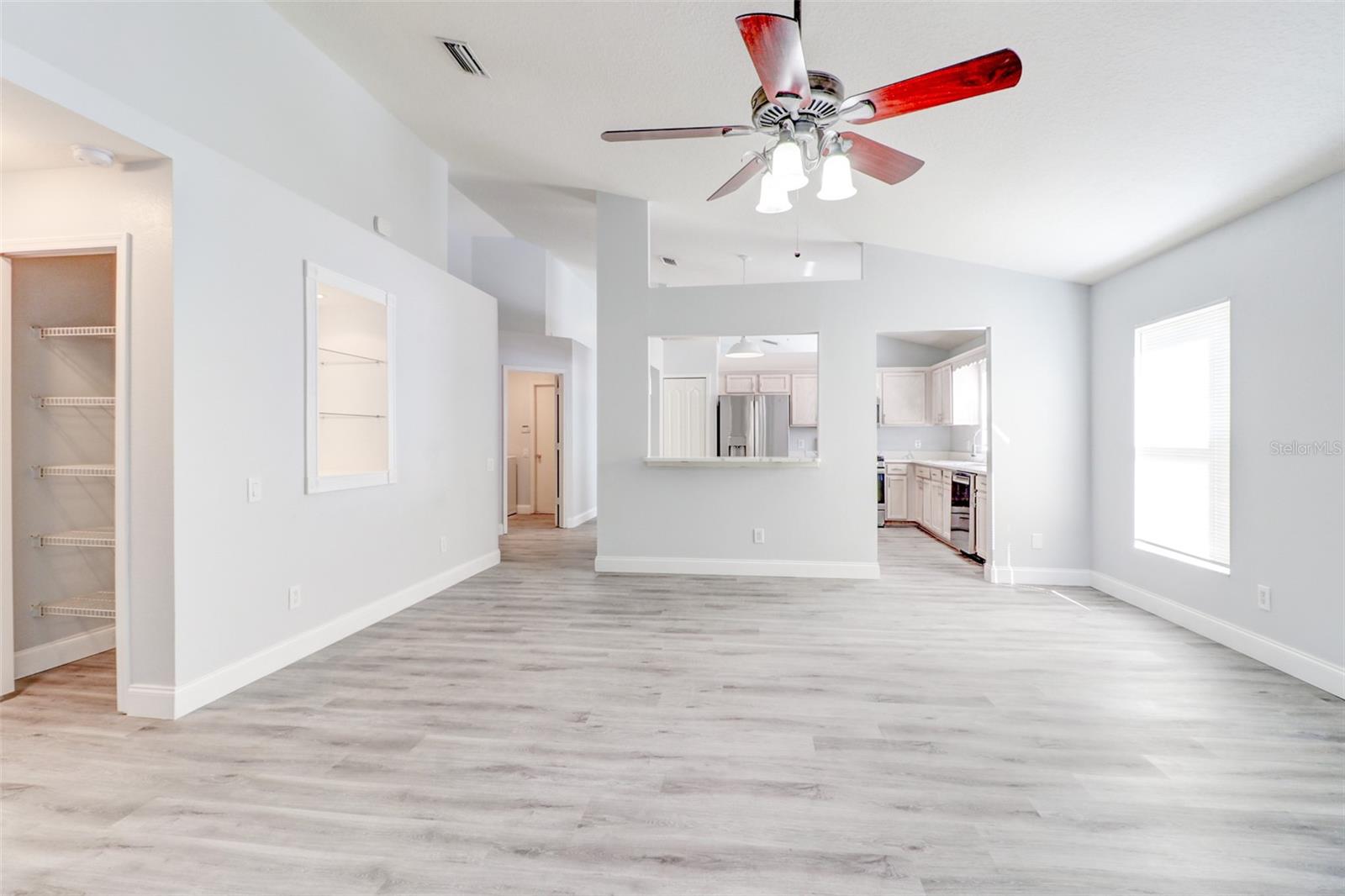 BEACON SQUARE - Residential Lease