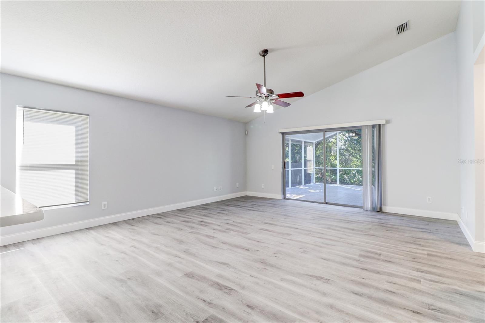 BEACON SQUARE - Residential Lease