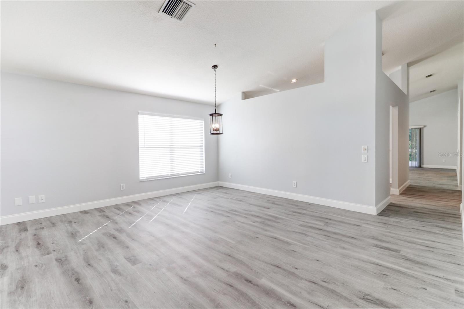 BEACON SQUARE - Residential Lease