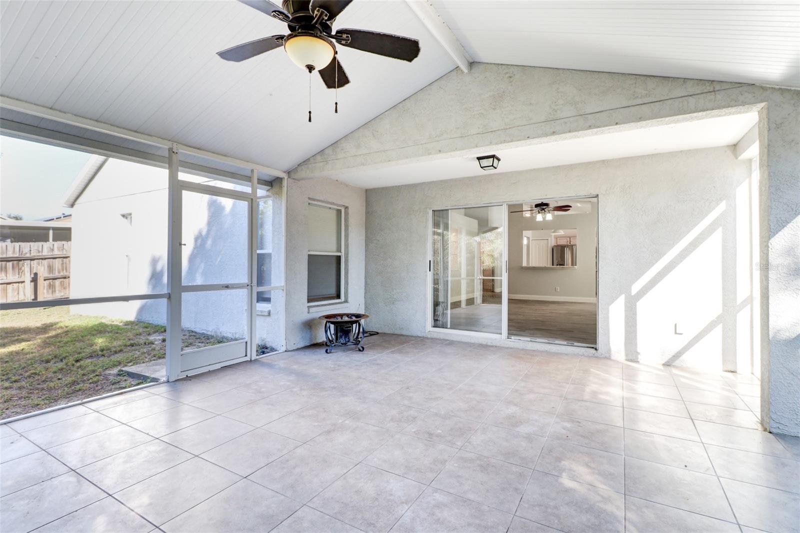 BEACON SQUARE - Residential Lease