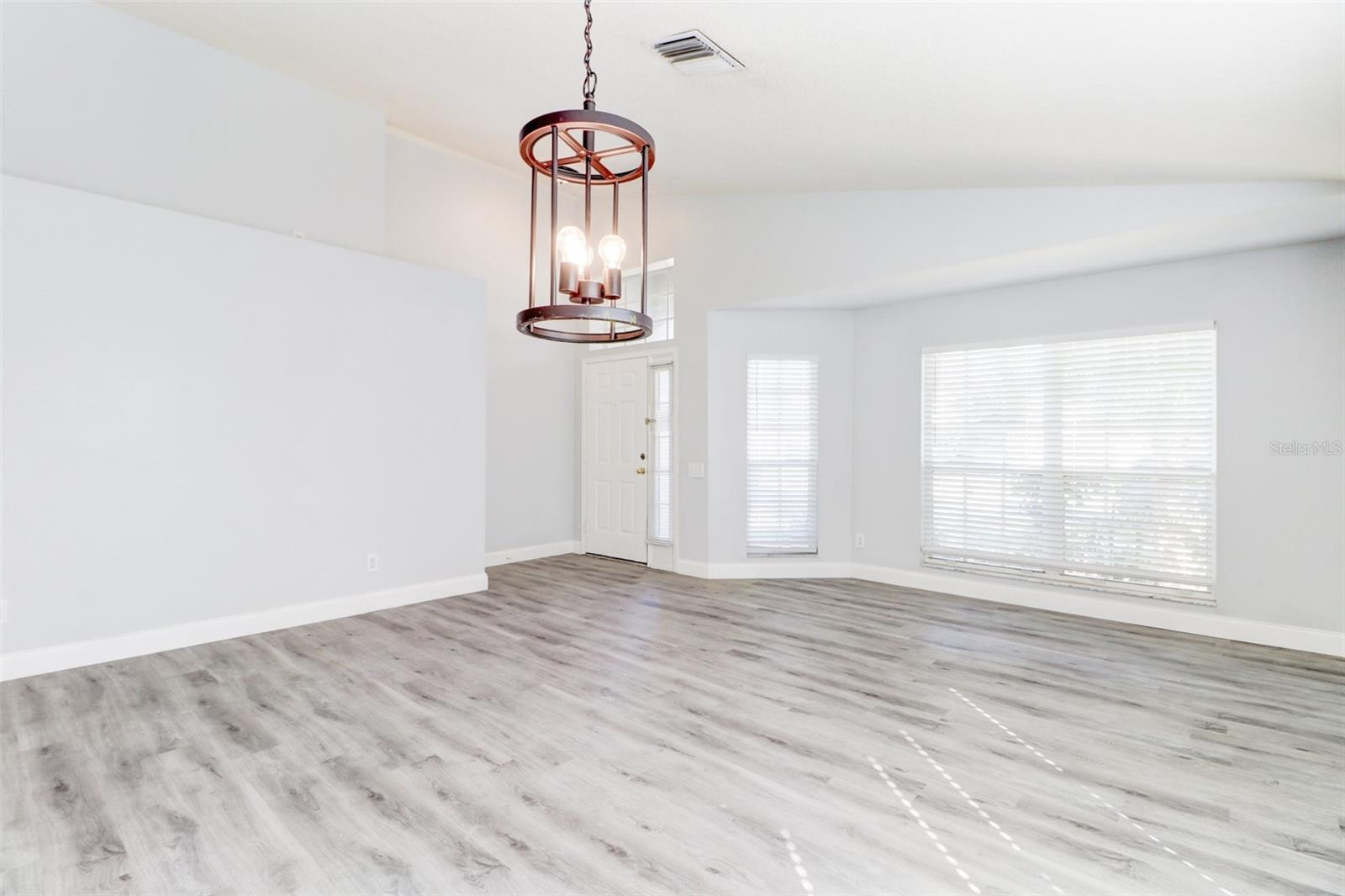 BEACON SQUARE - Residential Lease