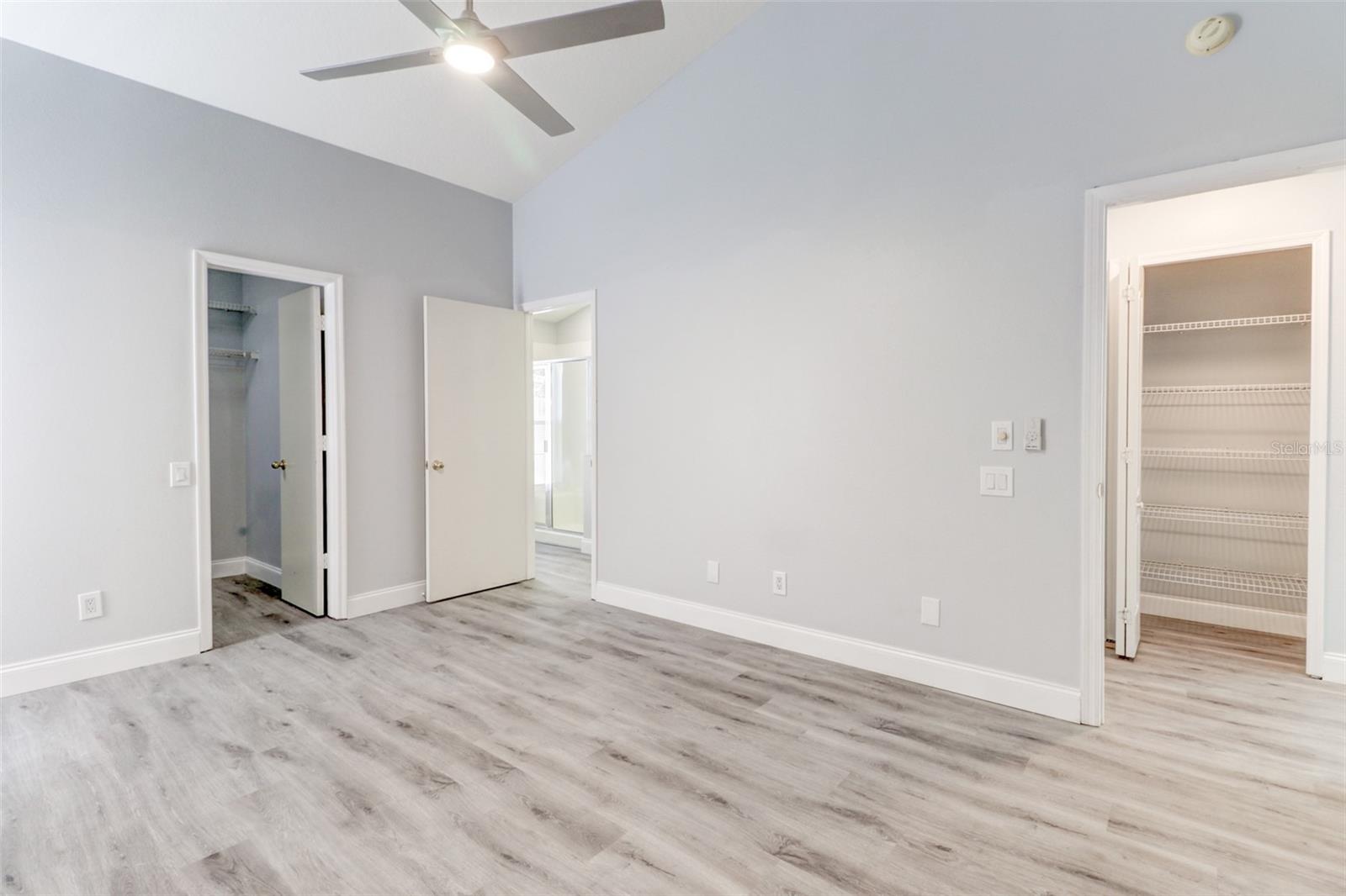 BEACON SQUARE - Residential Lease