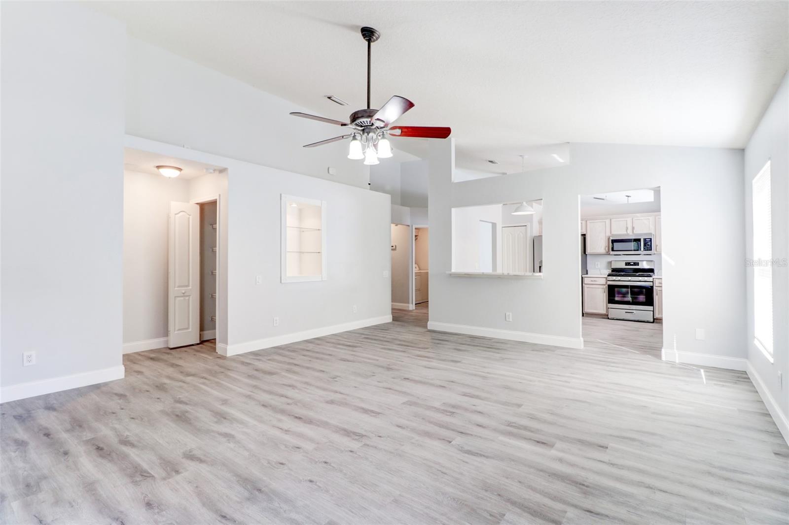 BEACON SQUARE - Residential Lease