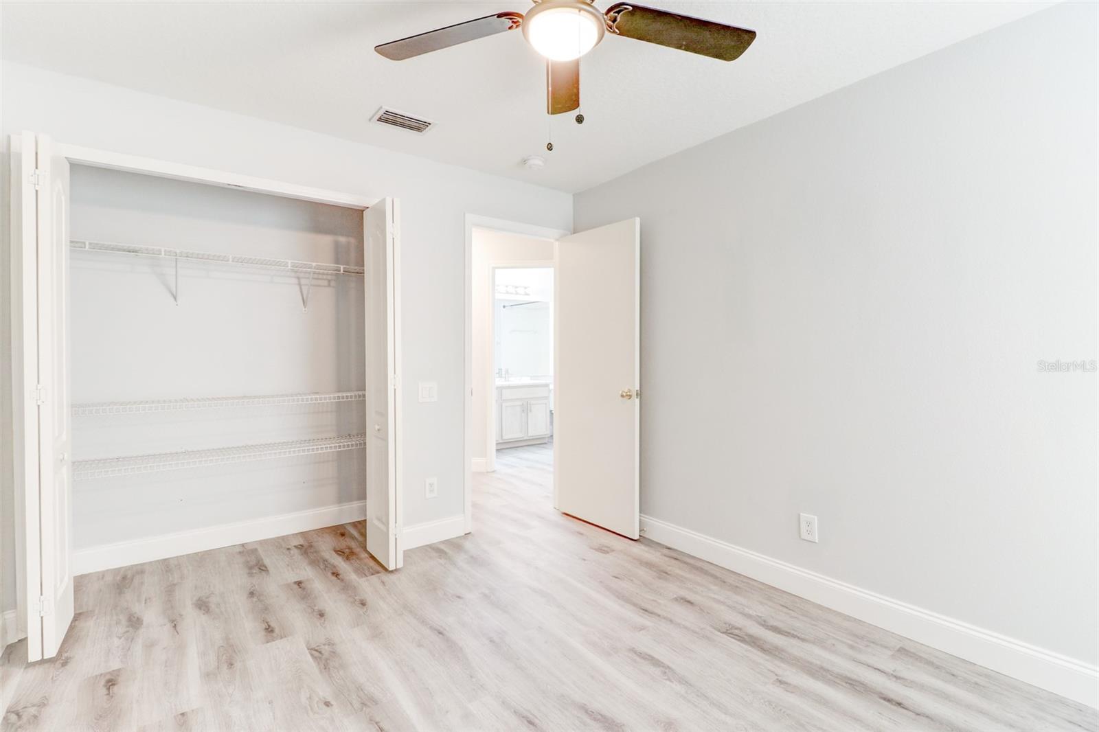 BEACON SQUARE - Residential Lease