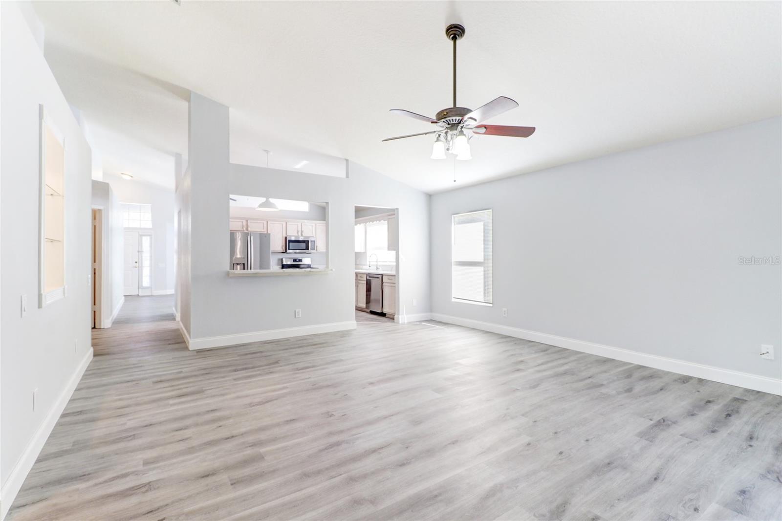 BEACON SQUARE - Residential Lease