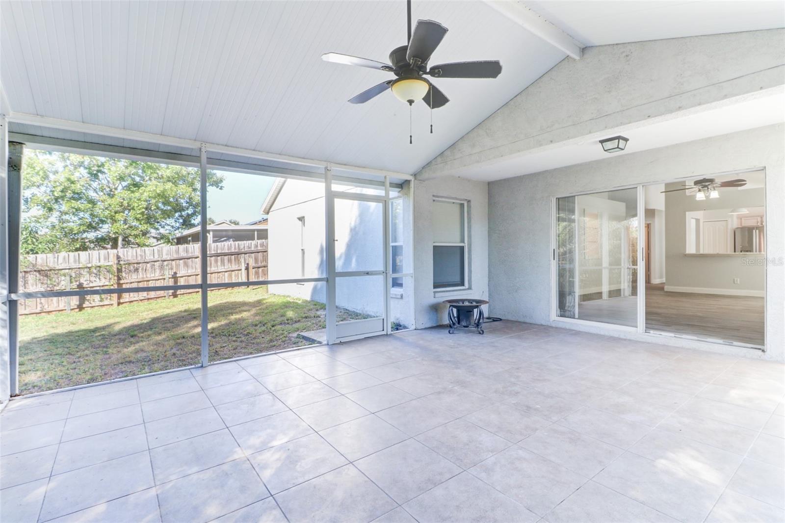 BEACON SQUARE - Residential Lease