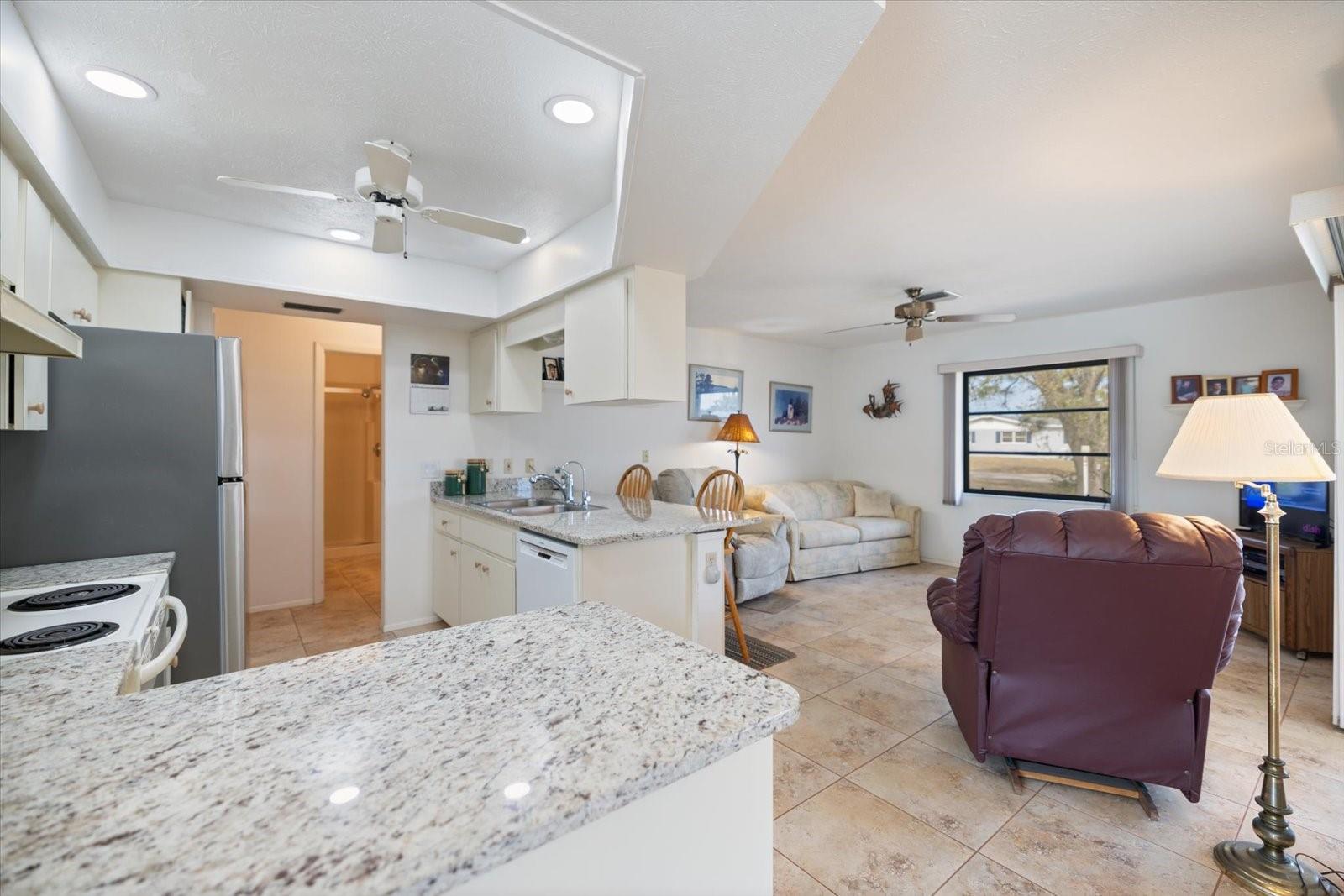 SOUTH VENICE - Residential