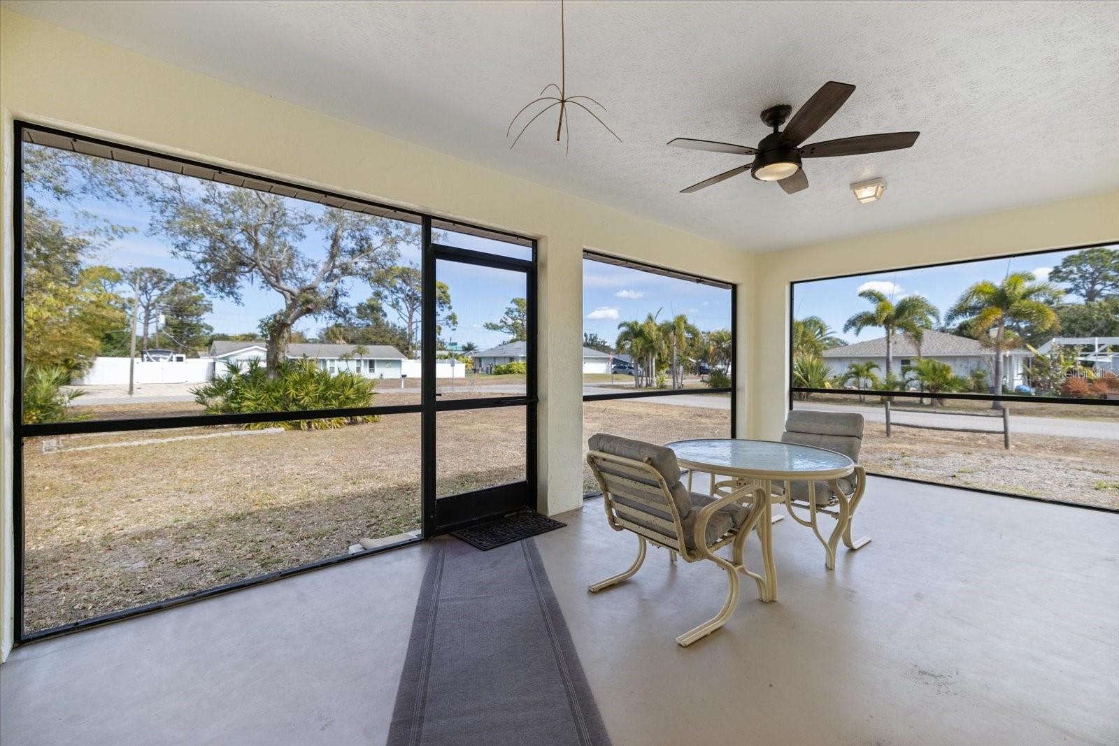 SOUTH VENICE - Residential