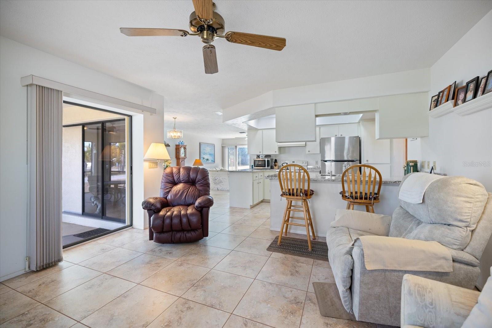 SOUTH VENICE - Residential