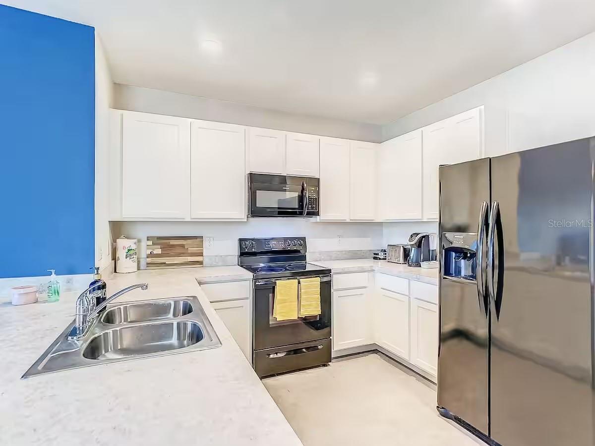 10024 MERRY FAWN COURT