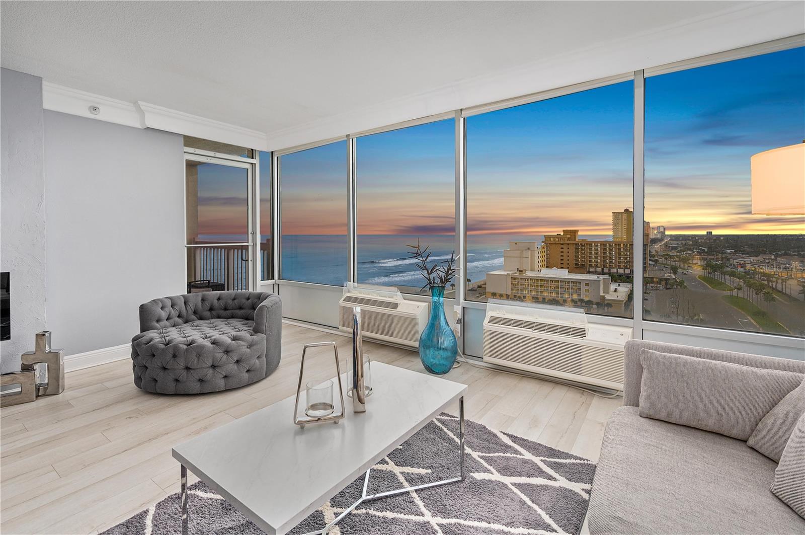 DAYTONA BEACH RESORT & CONF CENTER - Residential