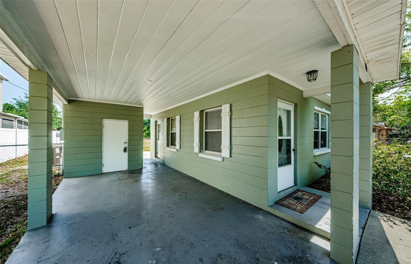 3216 W PAXTON AVENUE