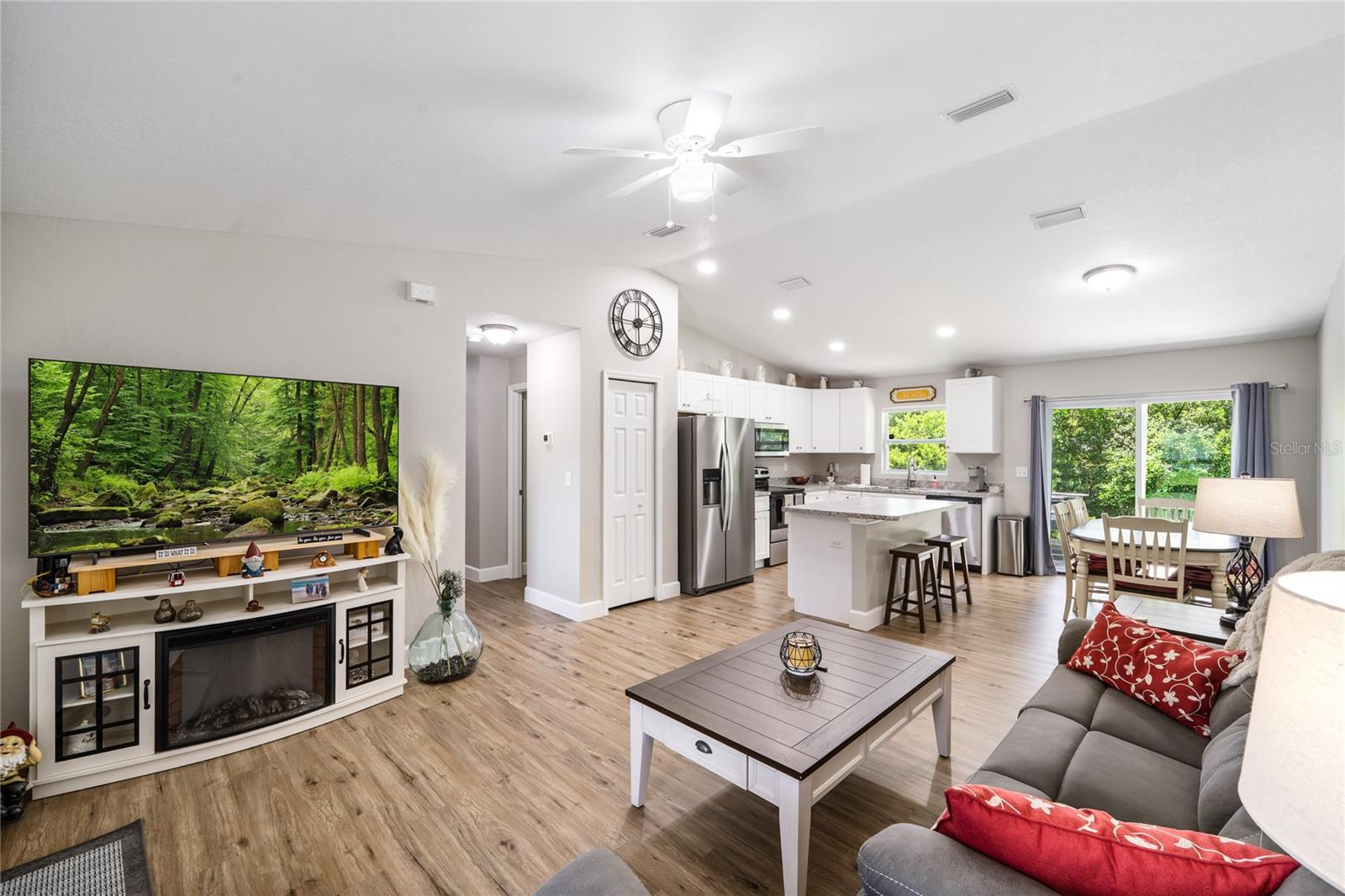 351 W ELM DRIVE