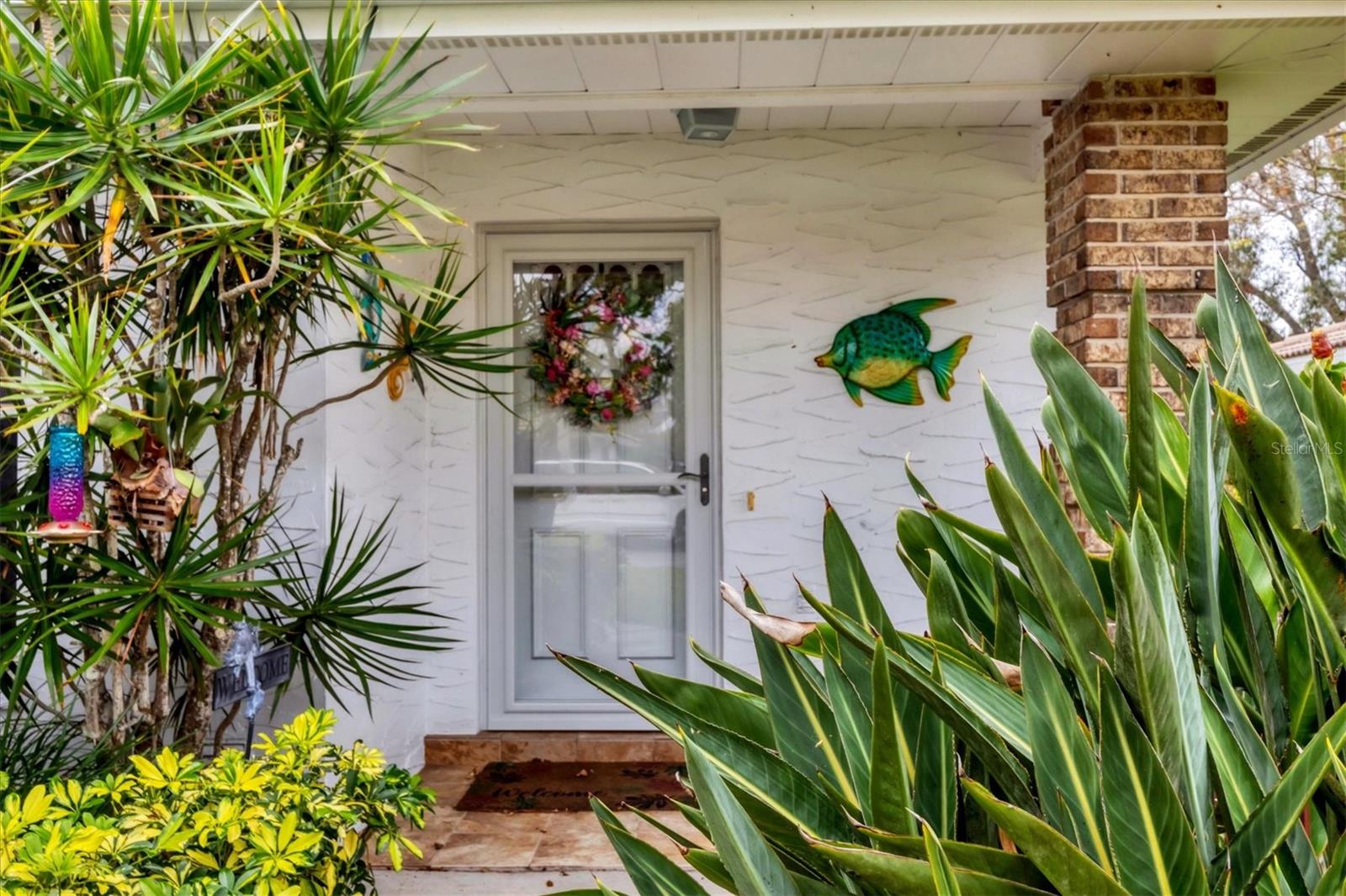 5614 GARDEN LAKES DRIVE