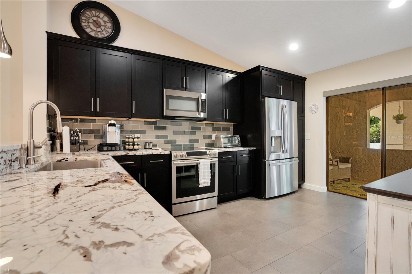 Photo 6 of 40 of 1076 KENSINGTON PARK DRIVE 204 condo