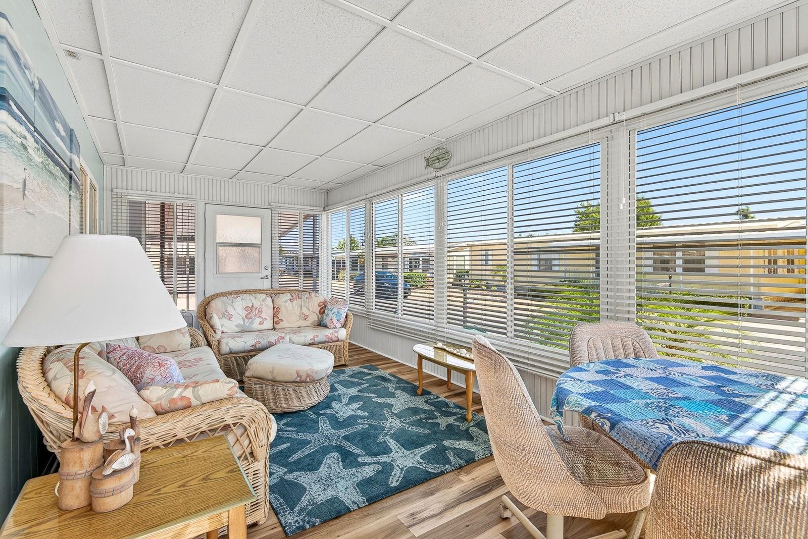 PALMA SOLA SHORES - Residential