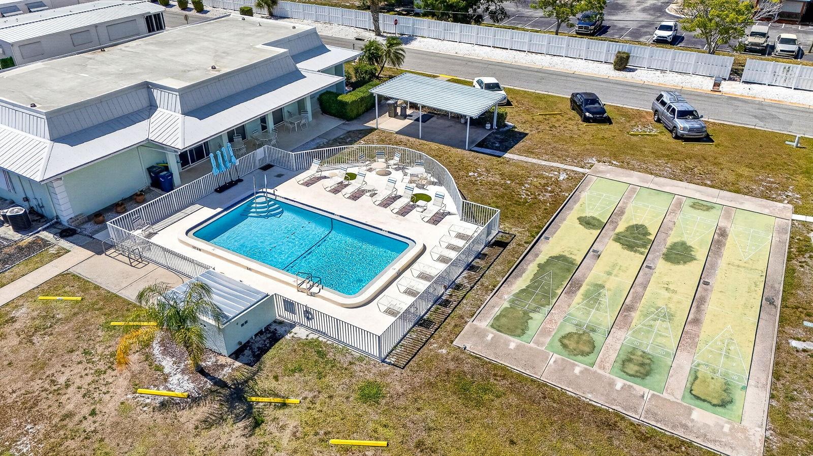 PALMA SOLA SHORES - Residential